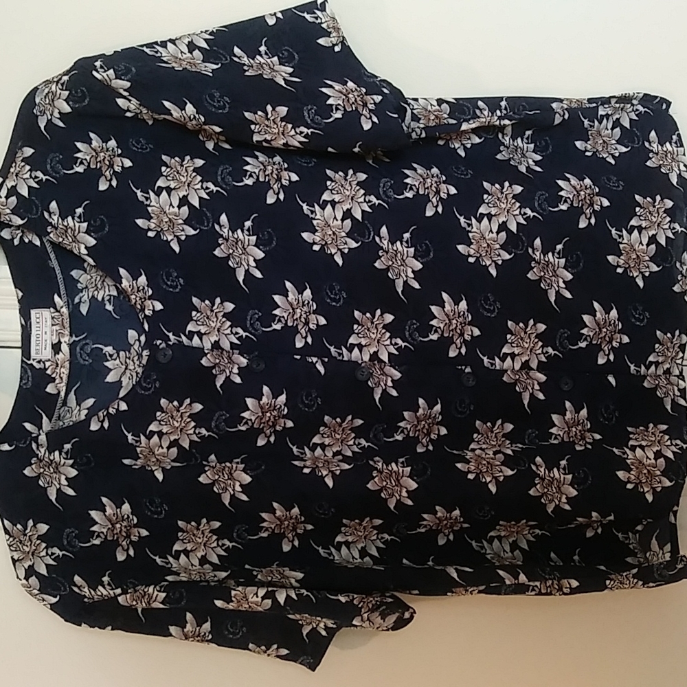 Berto Lucci floral button down blouse